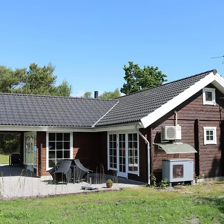 Three-bedroom In Hadsund 28 * Odde