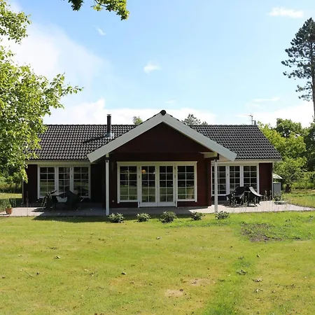 Three-bedroom In Hadsund 28 * Odde