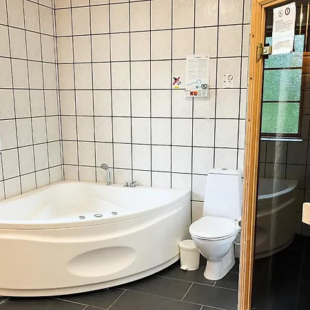 Three-bedroom In Hadsund 28 * Odde