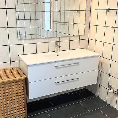 Three-bedroom In Hadsund 28 Casa vacanze Odde