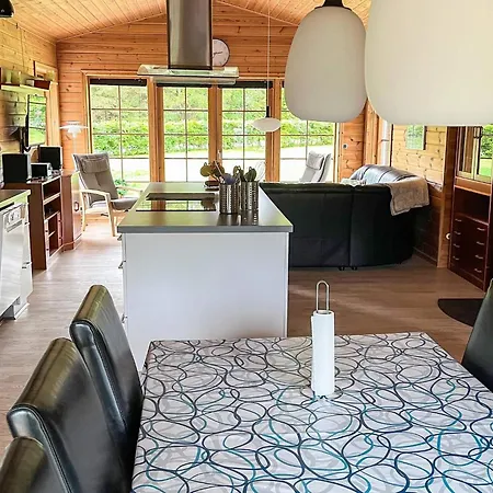Three-bedroom In Hadsund 28 *